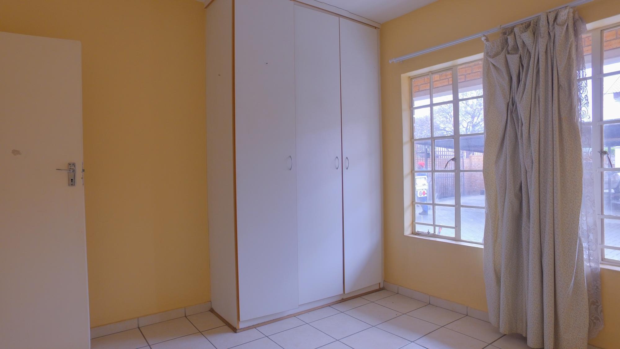 2 Bedroom Property for Sale in Rustenburg Central North West